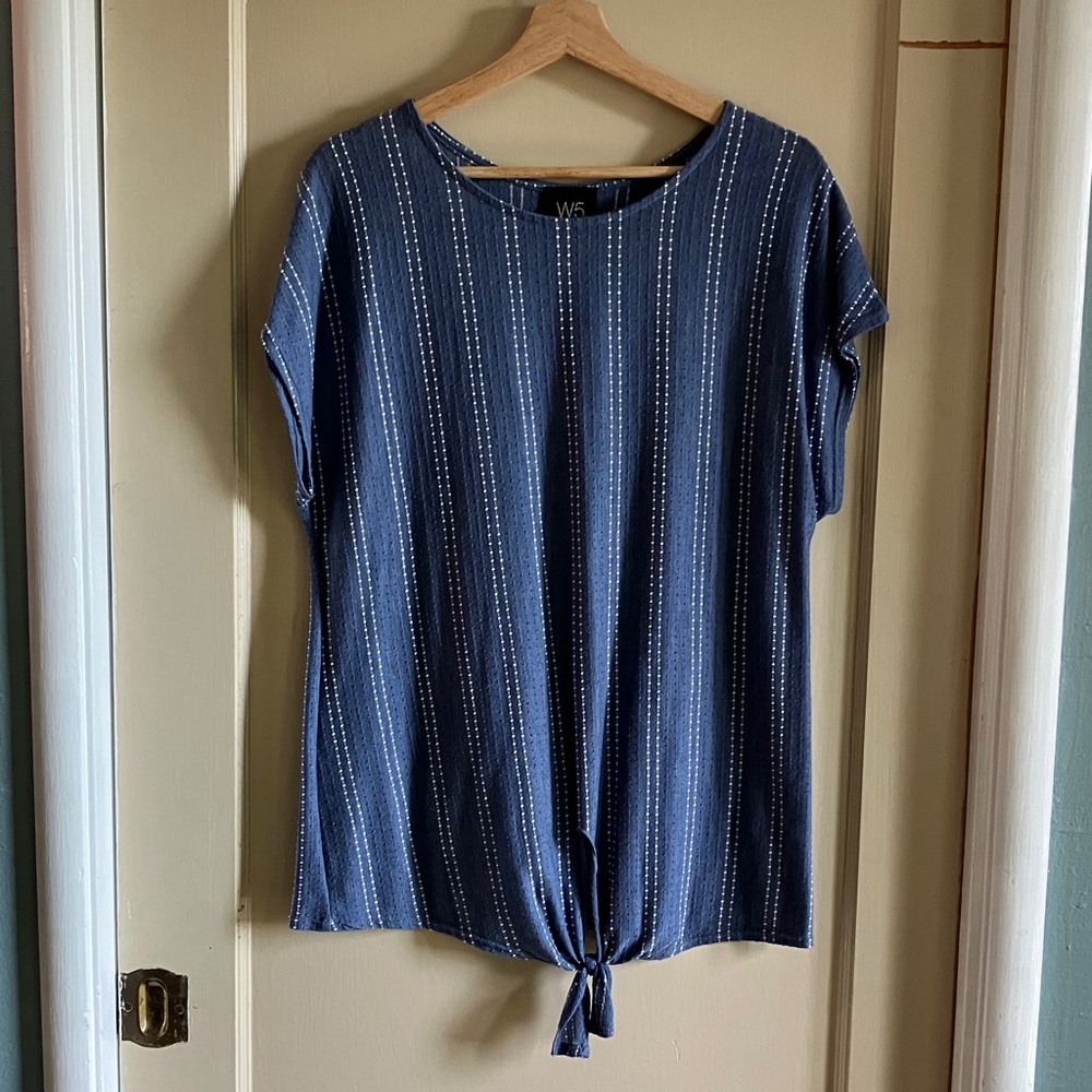 Anthro W5 textured tie front top